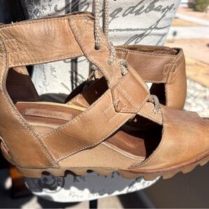 Sorel Women's Brown Open-Side Ankle Booties